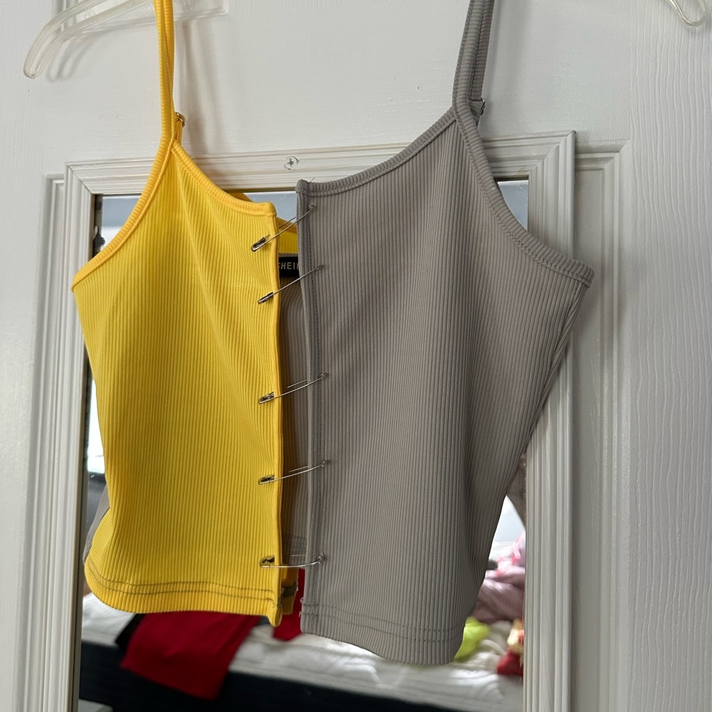 2 toned tank top